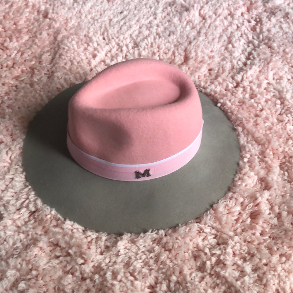 Elegant winter womens M letter 100% wool